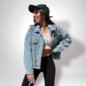 Giubbotto jeans borchie